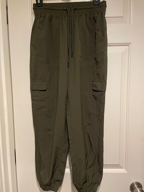 Stretchtech quick dry Olive Cargo Jogger Pants - Elastic Waist. Sz S